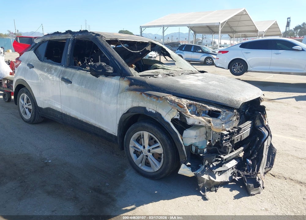2019 NISSAN KICKS S VIN: 3N1CP5CU1KL549056