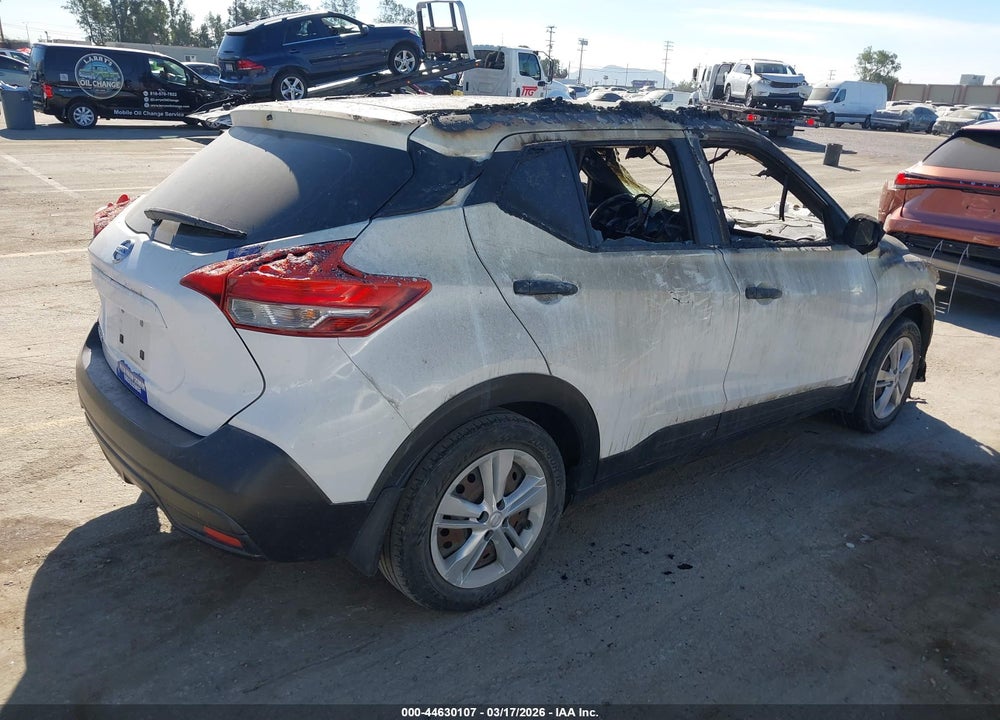 2019 NISSAN KICKS S VIN: 3N1CP5CU1KL549056