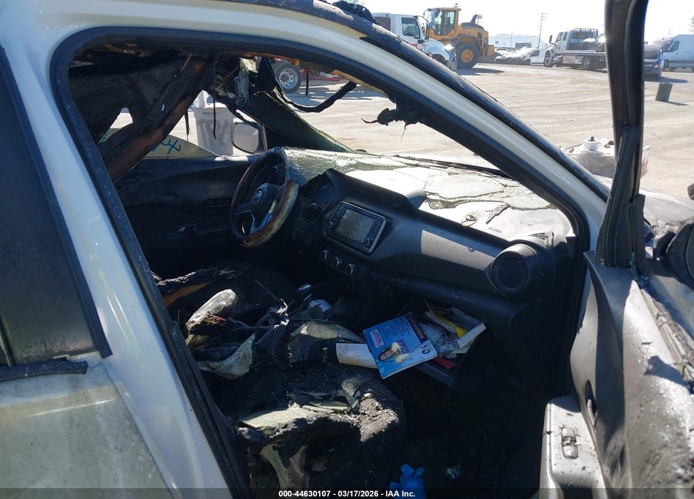 2019 NISSAN KICKS S VIN: 3N1CP5CU1KL549056