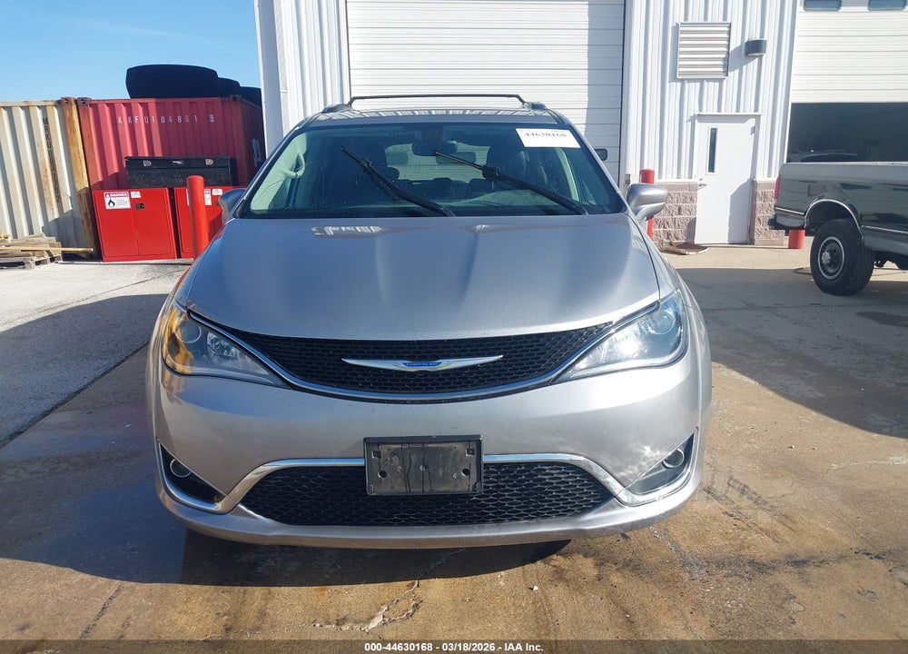 2018 CHRYSLER PACIFICA TOURING L PLUS VIN: 2C4RC1EG6JR261828