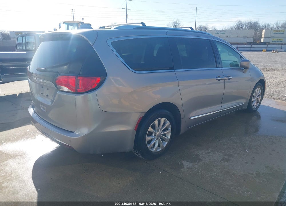 2018 CHRYSLER PACIFICA TOURING L PLUS VIN: 2C4RC1EG6JR261828