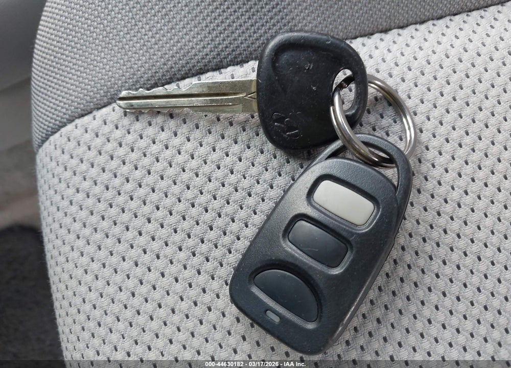 2007 HYUNDAI ACCENT GLS VIN: KMHCN46C37U087639