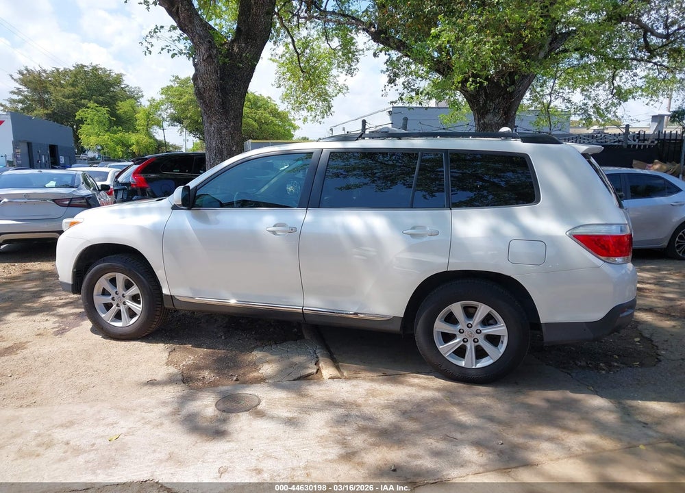 2013 TOYOTA HIGHLANDER SE V6 VIN: 5TDBK3EH6DS264393