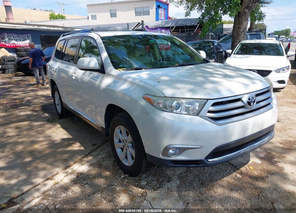 2013 TOYOTA HIGHLANDER SE V6 VIN: 5TDBK3EH6DS264393