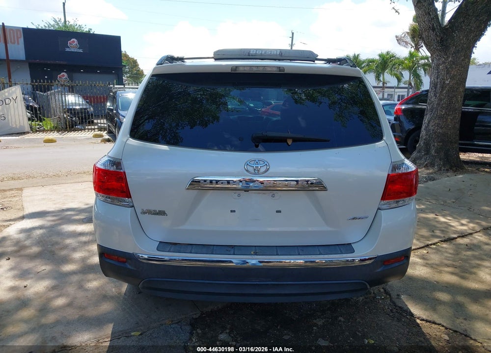 2013 TOYOTA HIGHLANDER SE V6 VIN: 5TDBK3EH6DS264393