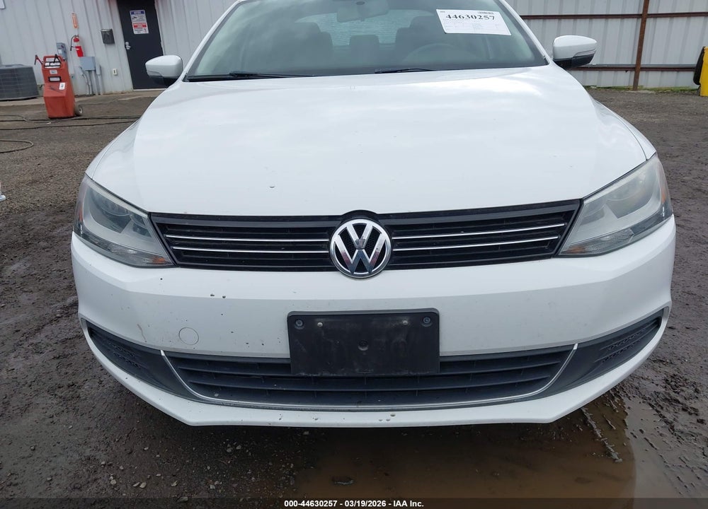 2014 VOLKSWAGEN JETTA 1.8T SE VIN: 3VWD17AJ2EM300039