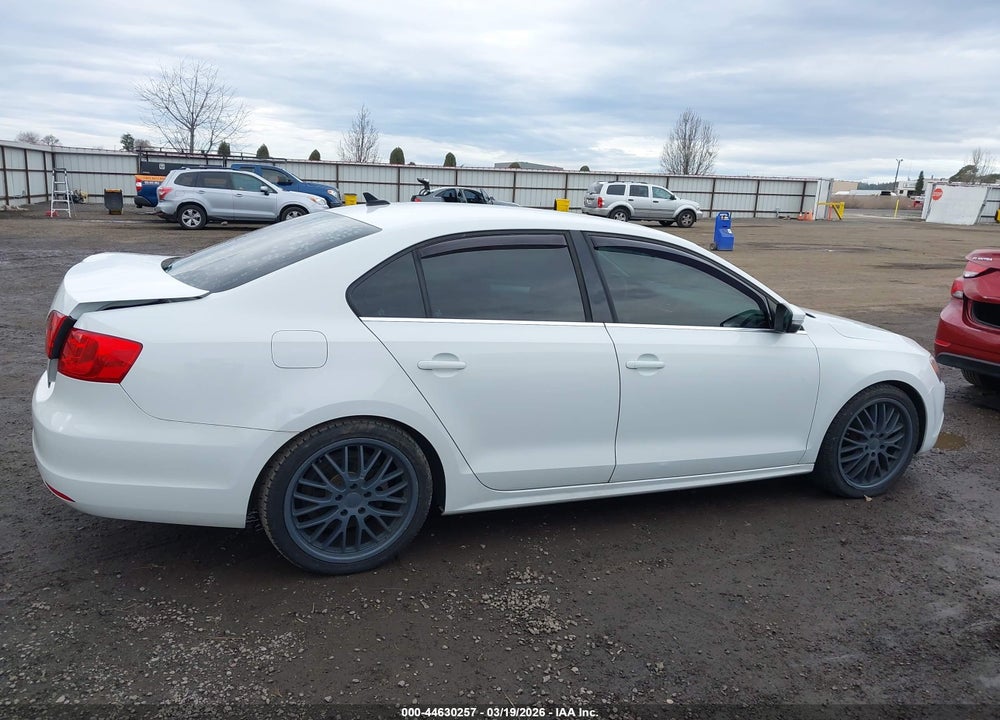 2014 VOLKSWAGEN JETTA 1.8T SE VIN: 3VWD17AJ2EM300039