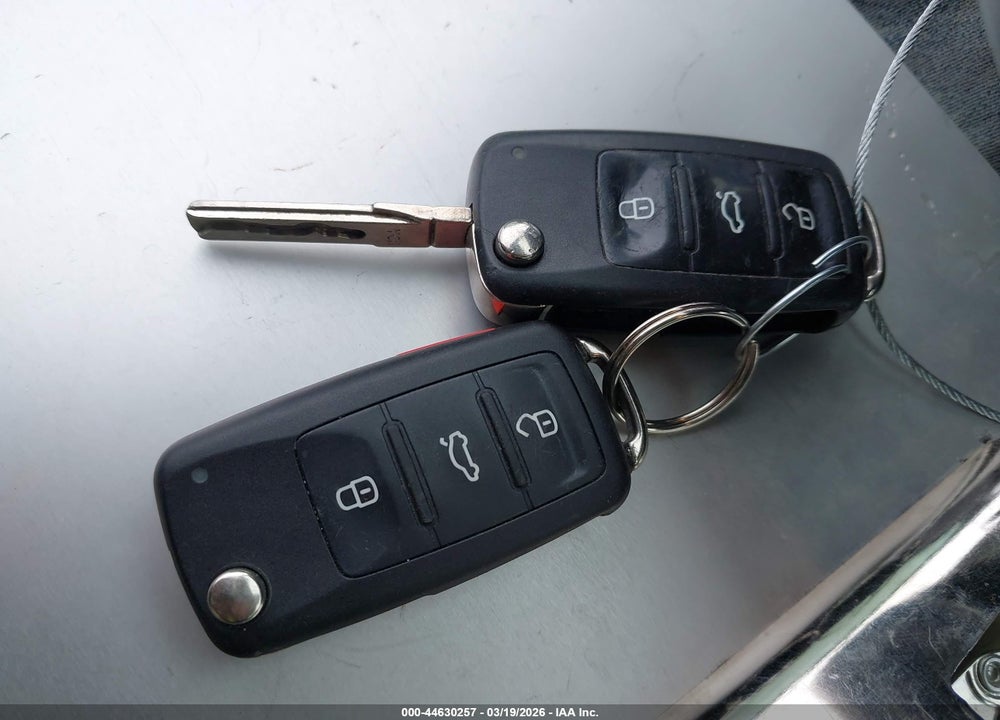 2014 VOLKSWAGEN JETTA 1.8T SE VIN: 3VWD17AJ2EM300039