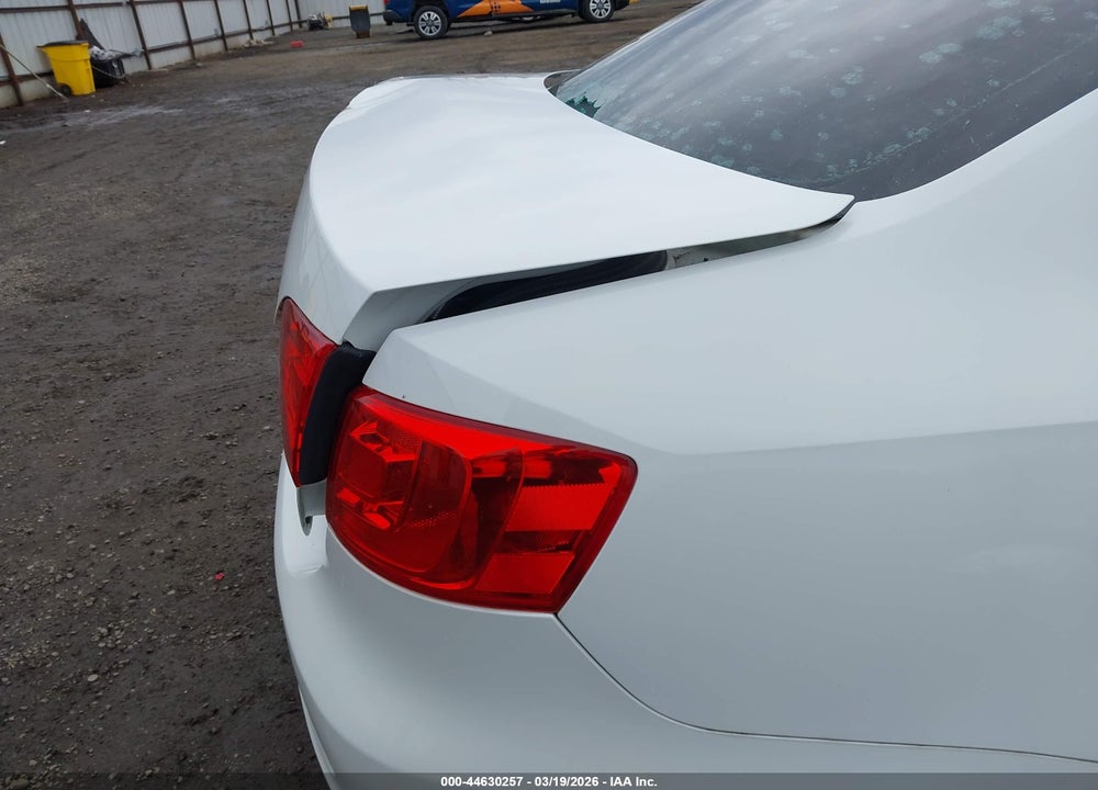 2014 VOLKSWAGEN JETTA 1.8T SE VIN: 3VWD17AJ2EM300039
