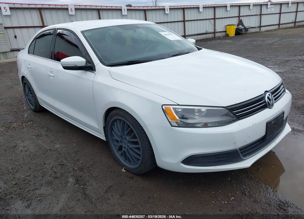 2014 VOLKSWAGEN JETTA 1.8T SE VIN: 3VWD17AJ2EM300039