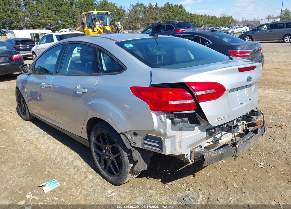 2016 FORD FOCUS SE VIN: 1FADP3F20GL332316