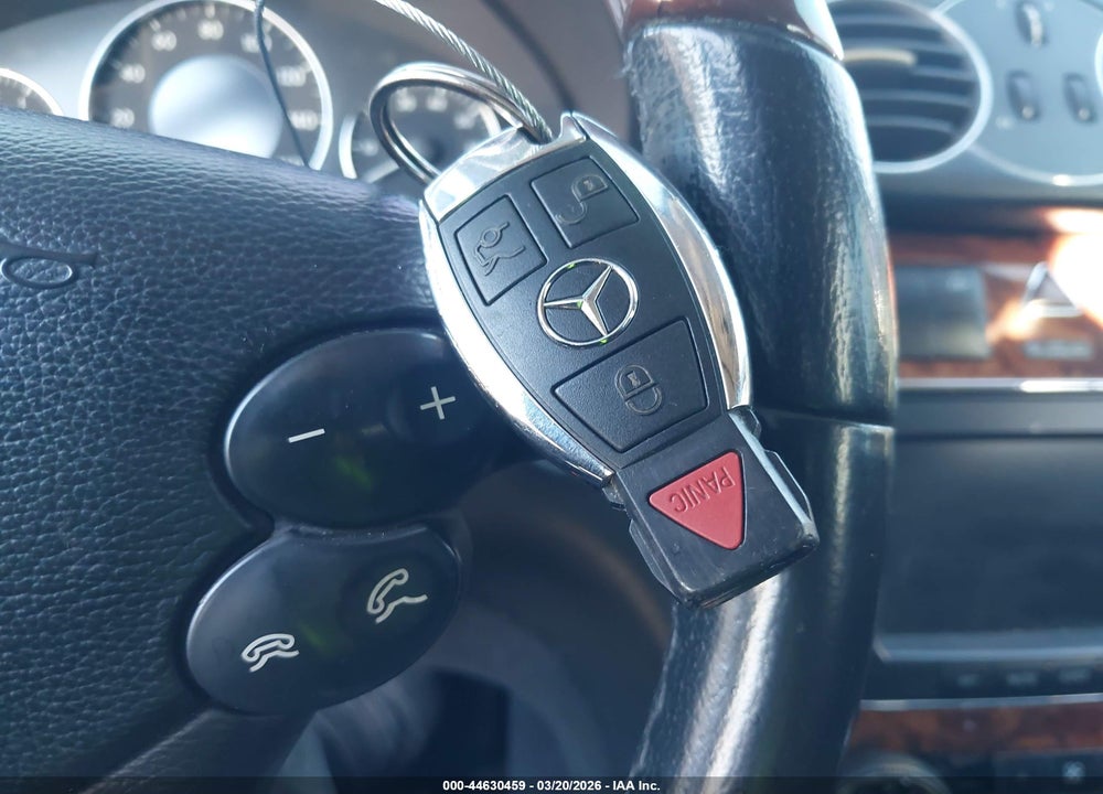 2005 MERCEDES-BENZ CLK 500 VIN: WDBTK75G95T043911