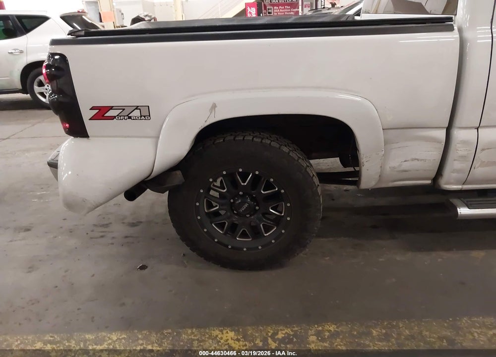 2004 CHEVROLET SILVERADO 1500 Z71 VIN: 2GCEK13T441398562