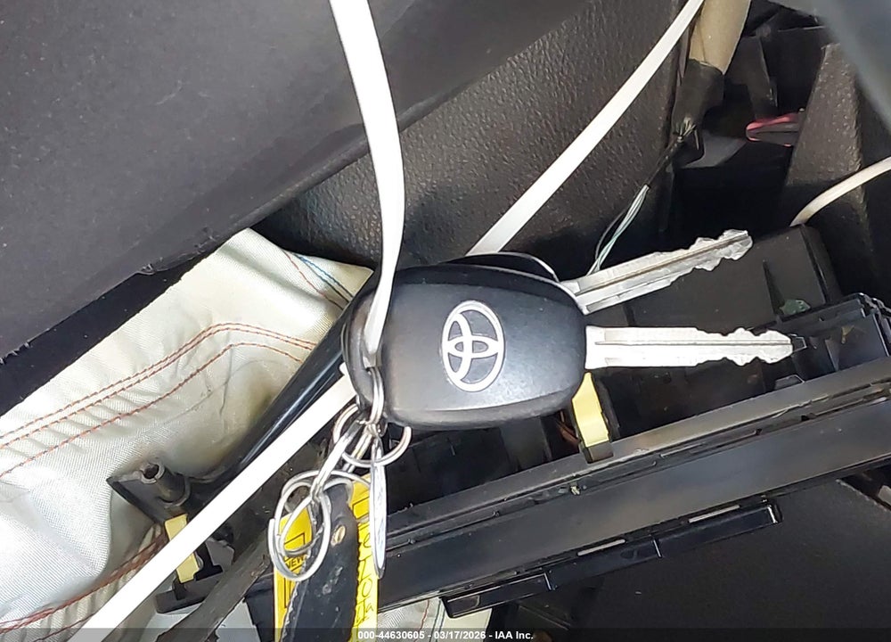 2017 TOYOTA COROLLA LE VIN: 5YFBURHEXHP726354