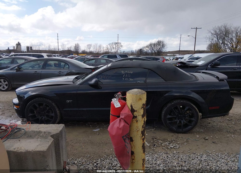 2006 FORD MUSTANG GT VIN: 1ZVHT85H765199998