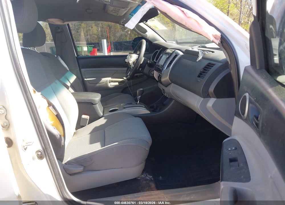 2015 TOYOTA TACOMA BASE V6 VIN: 5TFLU4EN5FX117179