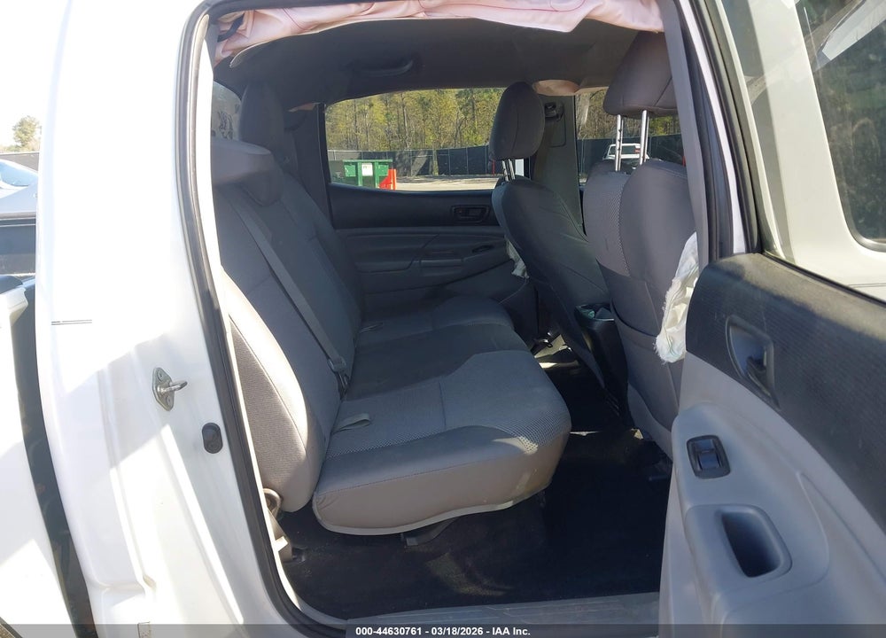 2015 TOYOTA TACOMA BASE V6 VIN: 5TFLU4EN5FX117179