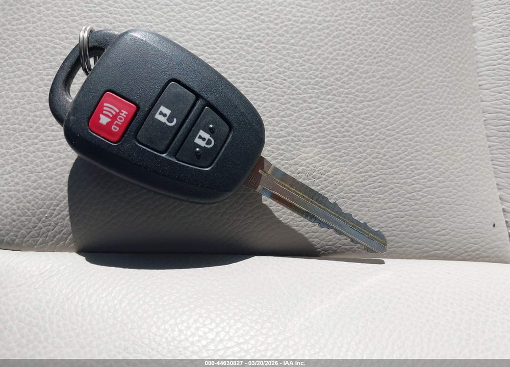 2026 TOYOTA COROLLA CROSS L VIN: 7MUAAAAG7TV151721
