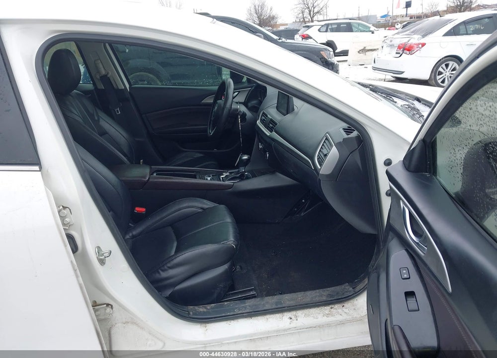 2018 MAZDA 3 TOURING VIN: 3MZBN1V30JM203369