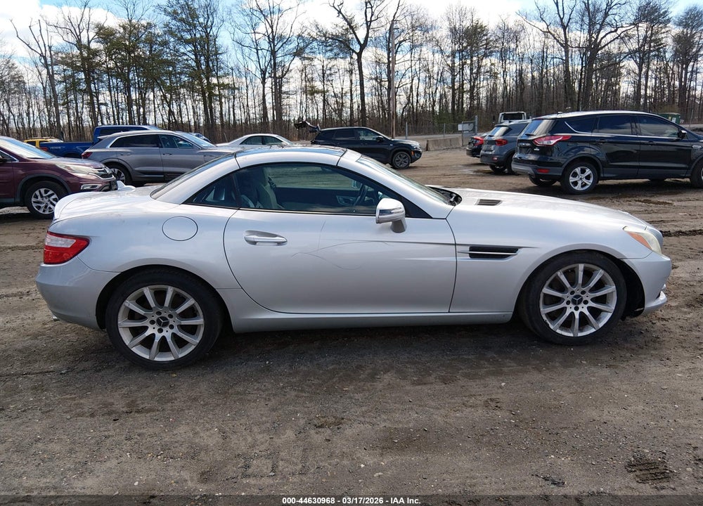 2016 MERCEDES-BENZ SLK 300 VIN: WDDPK3JA6GF119394