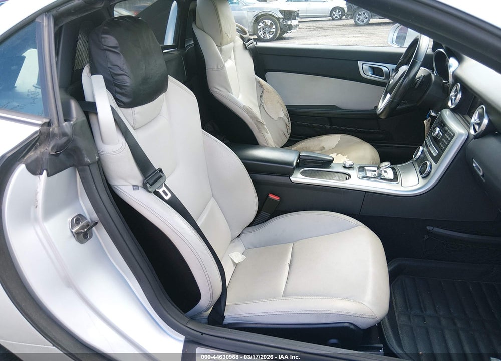 2016 MERCEDES-BENZ SLK 300 VIN: WDDPK3JA6GF119394