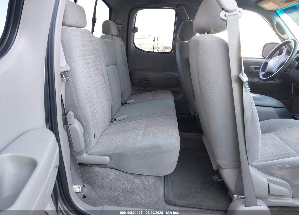 2004 TOYOTA TUNDRA SR5 V8 VIN: 5TBBT44104S449362