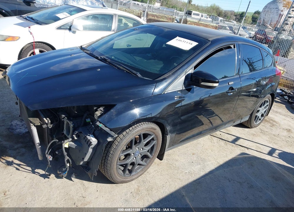 2016 FORD FOCUS SE VIN: 1FADP3K2XGL276200