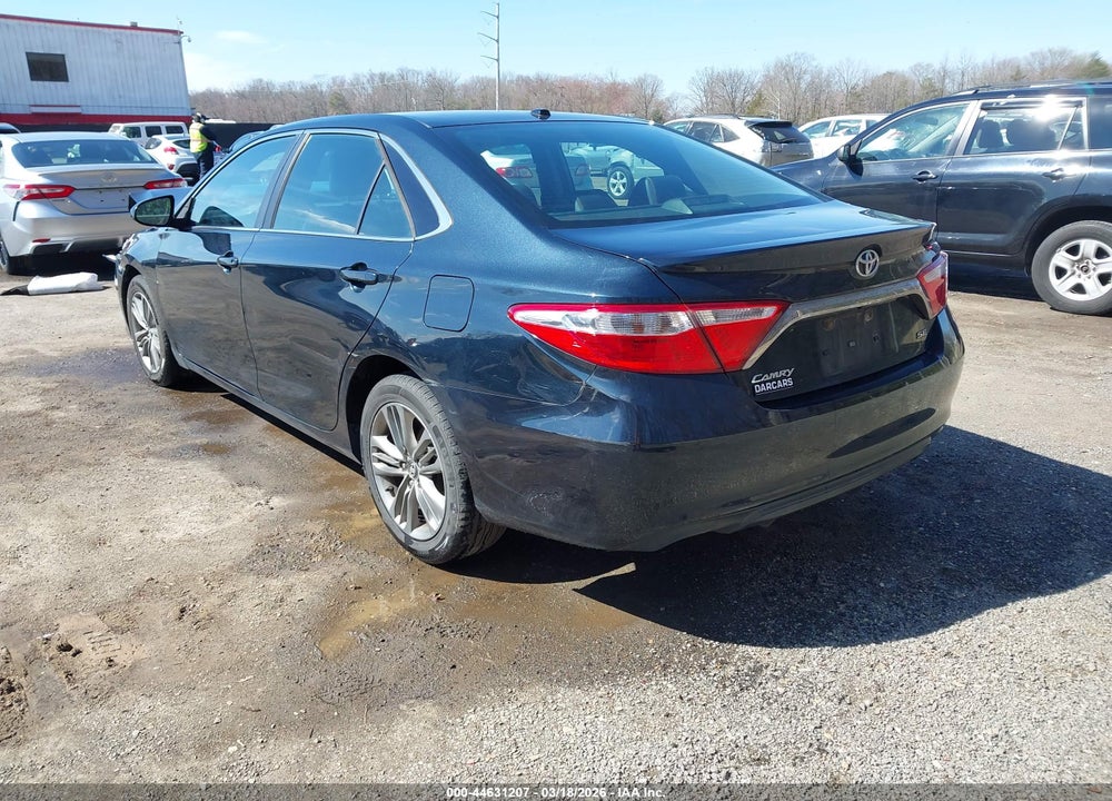 2016 TOYOTA CAMRY SE VIN: 4T1BF1FK5GU221033