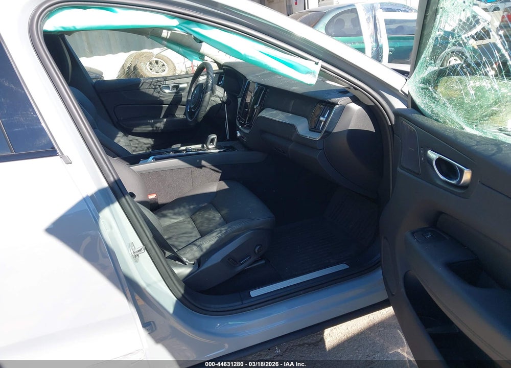 2025 VOLVO XC60 B5 PLUS VIN: YV4M12RC6S1016382
