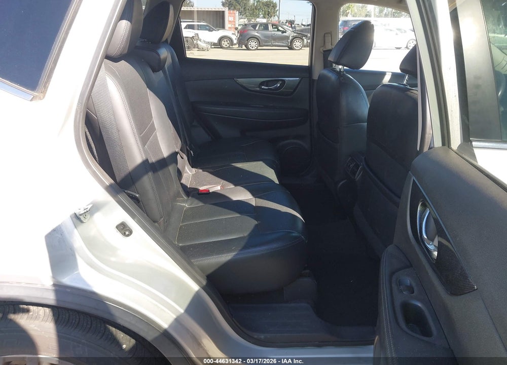 2015 NISSAN ROGUE SL VIN: 5N1AT2MT8FC780148