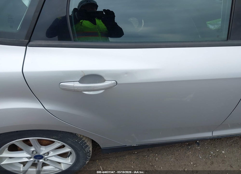 2017 FORD FOCUS SE VIN: 1FADP3K2XHL267126