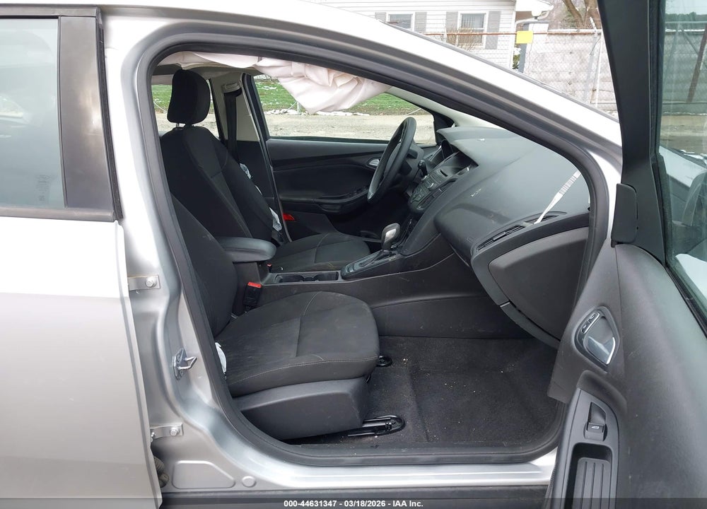 2017 FORD FOCUS SE VIN: 1FADP3K2XHL267126