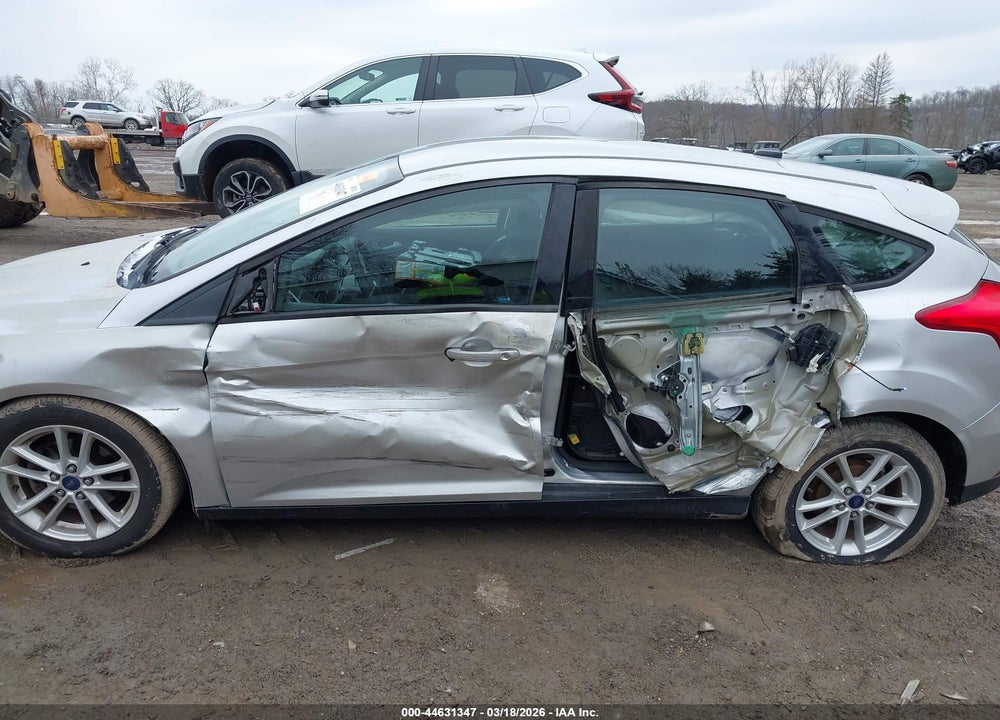 2017 FORD FOCUS SE VIN: 1FADP3K2XHL267126