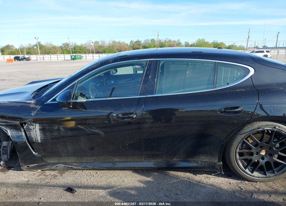 2013 PORSCHE PANAMERA S VIN: WP0AB2A78DL061140