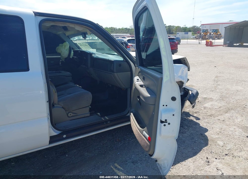 2005 CHEVROLET TAHOE POLICE VIN: 1GNEC13Z05R207754
