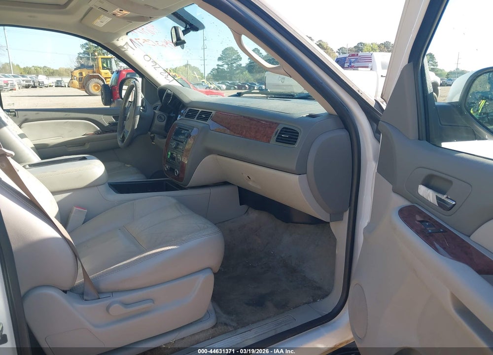 2007 CHEVROLET SUBURBAN 1500 LT VIN: 3GNFC16J77G132760