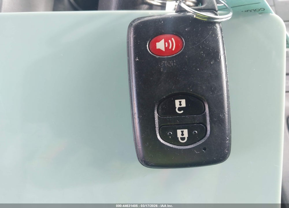 2013 TOYOTA PRIUS TWO VIN: JTDKN3DU8D1658075