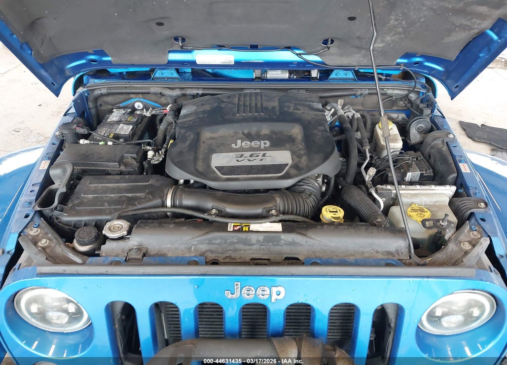 2015 JEEP WRANGLER UNLIMITED SAHARA VIN: 1C4BJWEGXFL705216