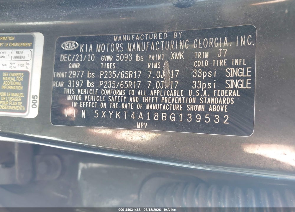 2011 KIA SORENTO LX VIN: 5XYKT4A18BG139532