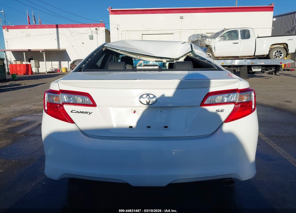 2013 TOYOTA CAMRY SE VIN: 4T1BF1FK2DU662467