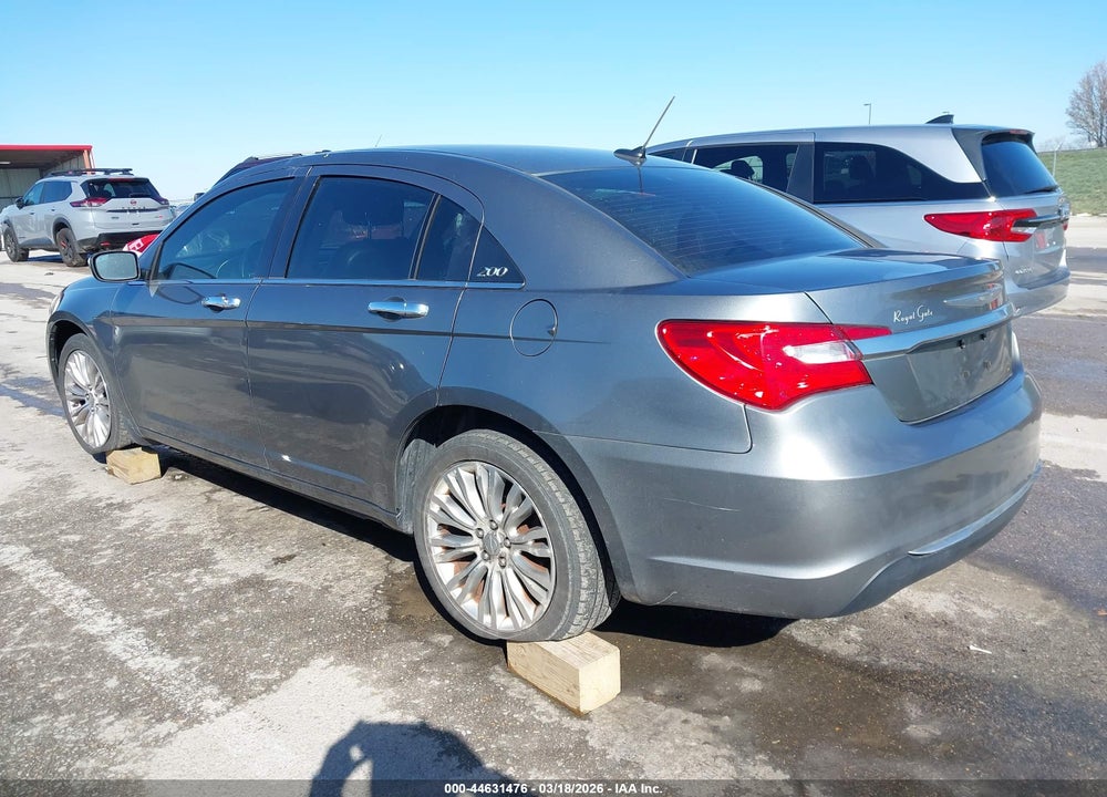 2011 CHRYSLER 200 LIMITED VIN: 1C3BC2FB2BN580611