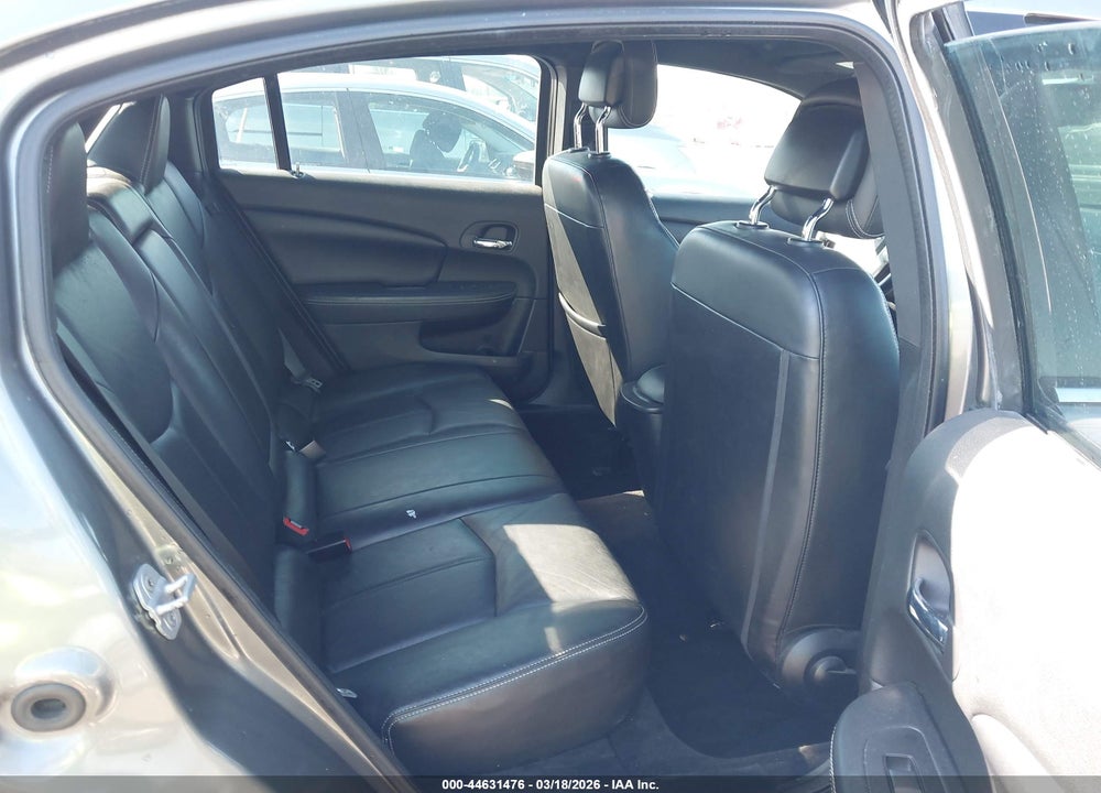 2011 CHRYSLER 200 LIMITED VIN: 1C3BC2FB2BN580611