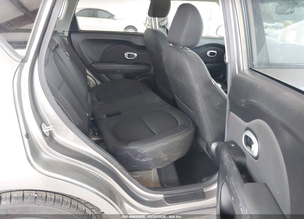 2016 KIA SOUL + VIN: KNDJP3A50G7385573