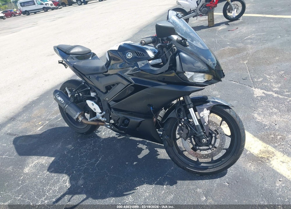 2022 YAMAHA YZFR3 A VIN: MH3RH18Y3NK008560