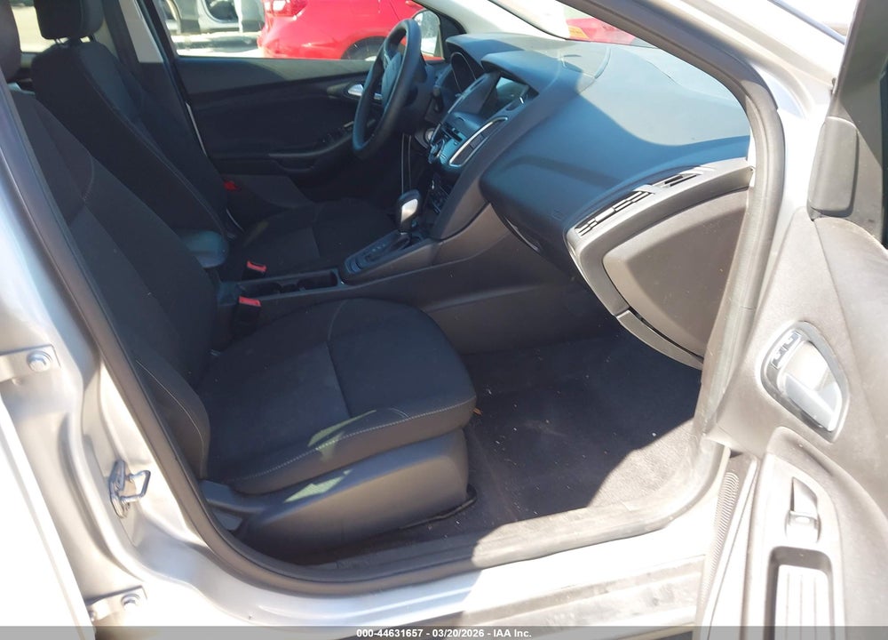 2017 FORD FOCUS SEL VIN: 1FADP3H20HL313666