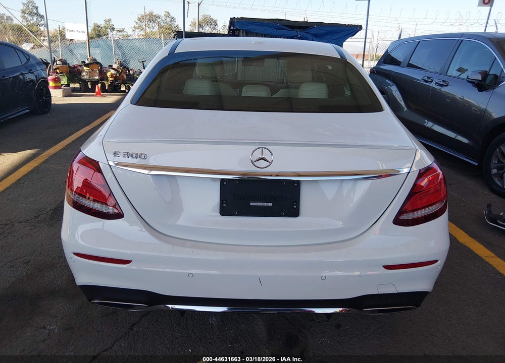 2019 MERCEDES-BENZ E 300 VIN: WDDZF4JB0KA606334