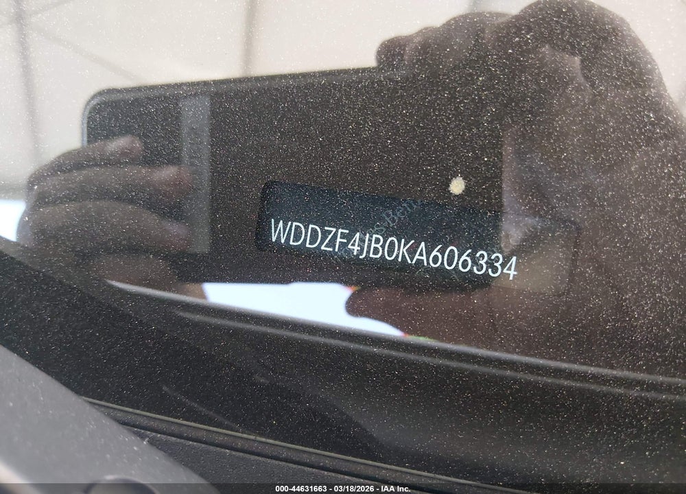 2019 MERCEDES-BENZ E 300 VIN: WDDZF4JB0KA606334