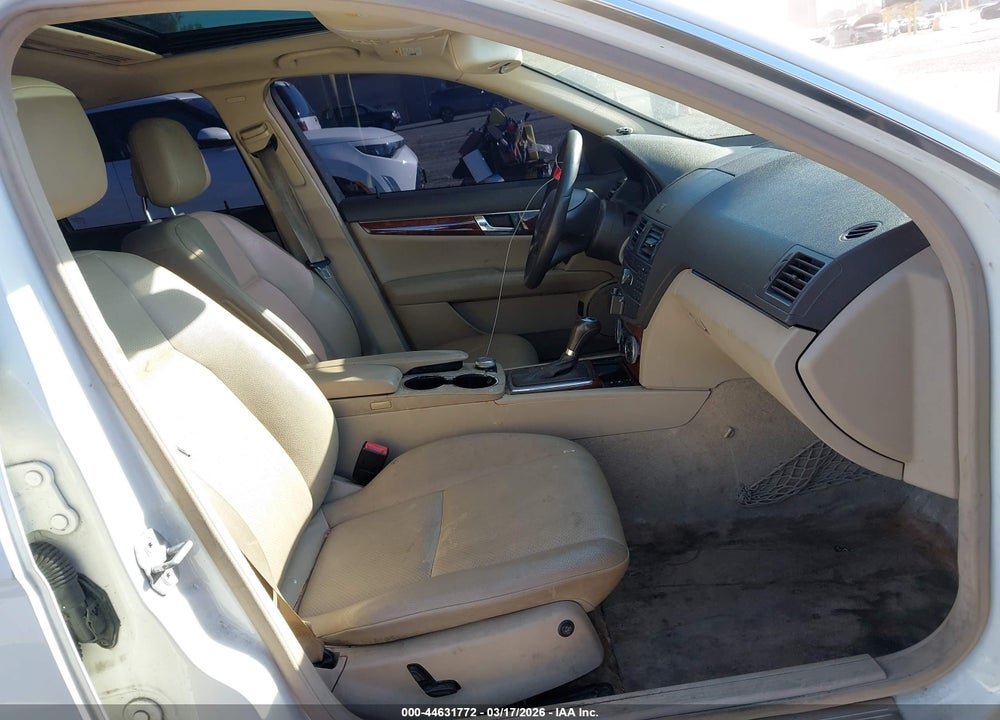 2011 MERCEDES-BENZ C 300 SPORT VIN: WDDGF5EB5BR157077