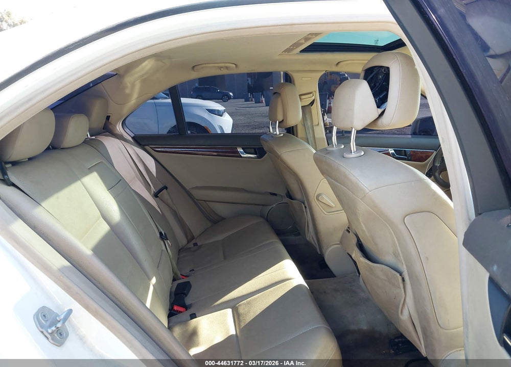 2011 MERCEDES-BENZ C 300 SPORT VIN: WDDGF5EB5BR157077