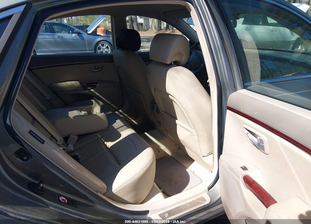 2007 HYUNDAI AZERA LIMITED/SE VIN: KMHFC46F77A174927